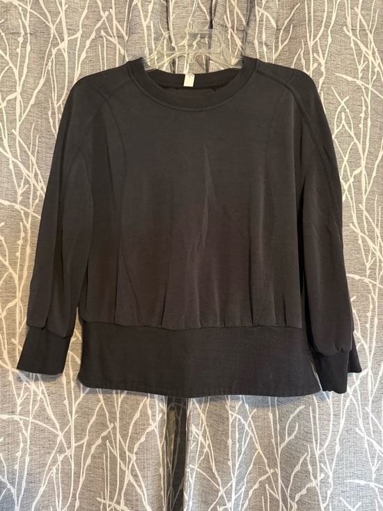 lululemon athletica Tops - Lululemon Women’s Crew Neck Black sweatshirt size 10